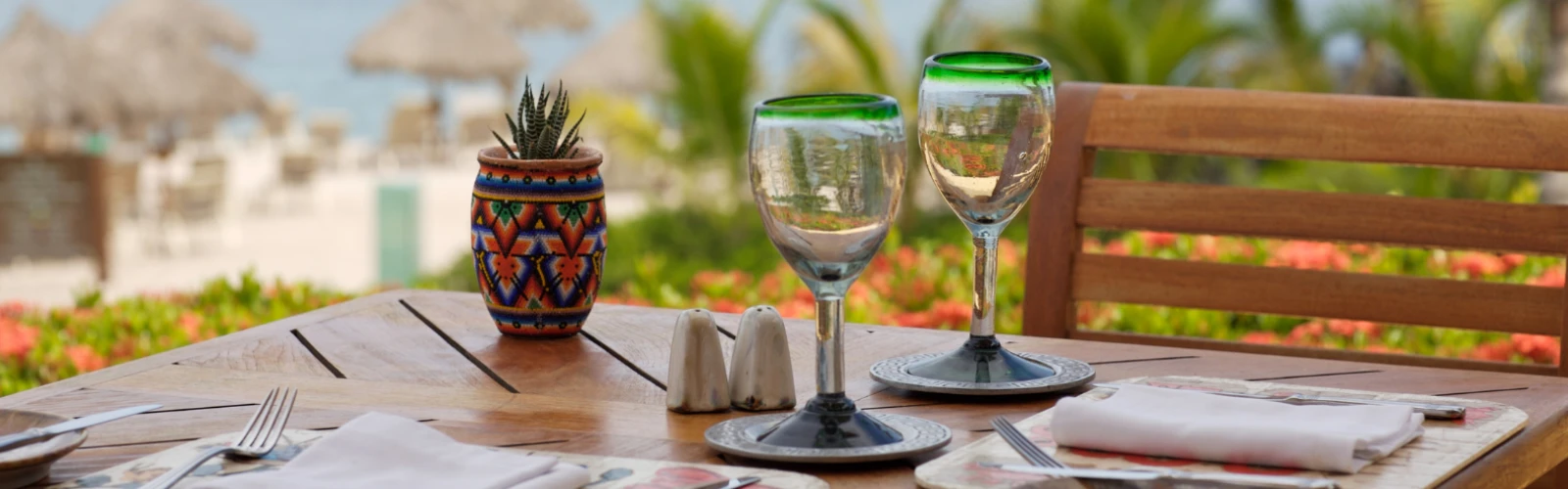 Beachfront Dining in Al Khiran: Where to Eat with a View