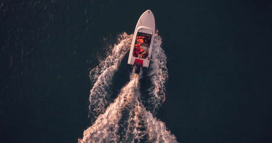 Eco-Friendly Travel in Al Khiran: Responsible Ways to Explore